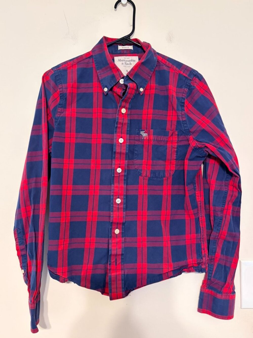 Men's Red Blue Plaid Abercrombie & Fitch Muscle Fit Button Down Size Small